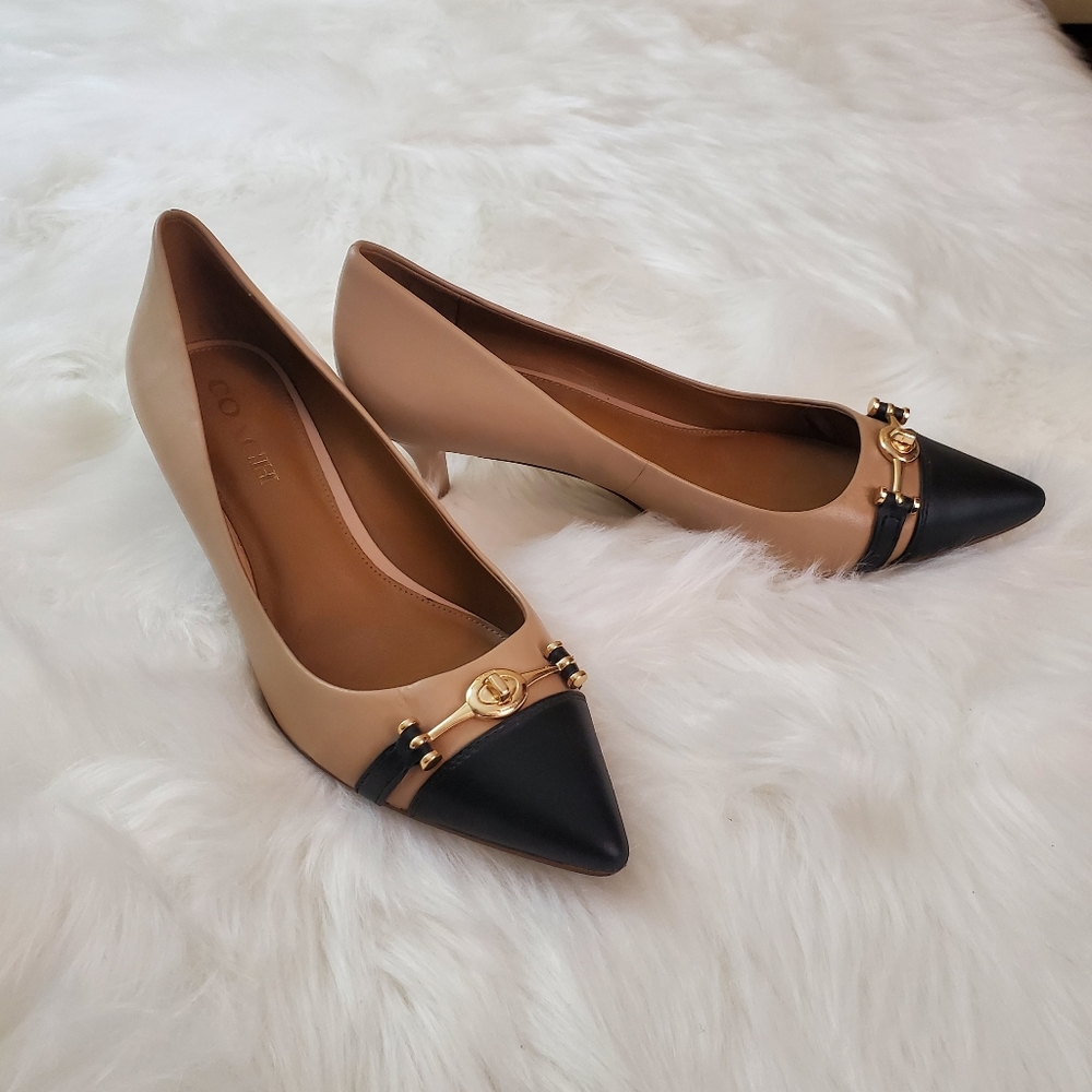 Coach Lauri Sz 8.5 Two Tone Kitten Heel Pumps